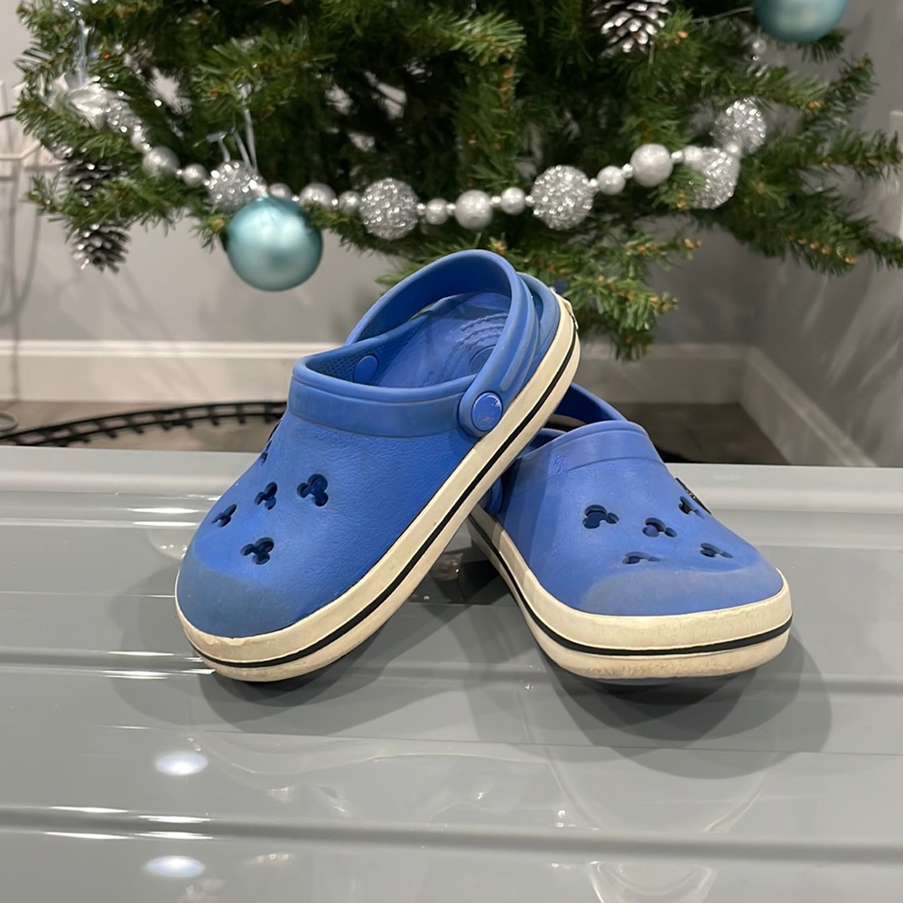 Blue Crocs, Size C8/9